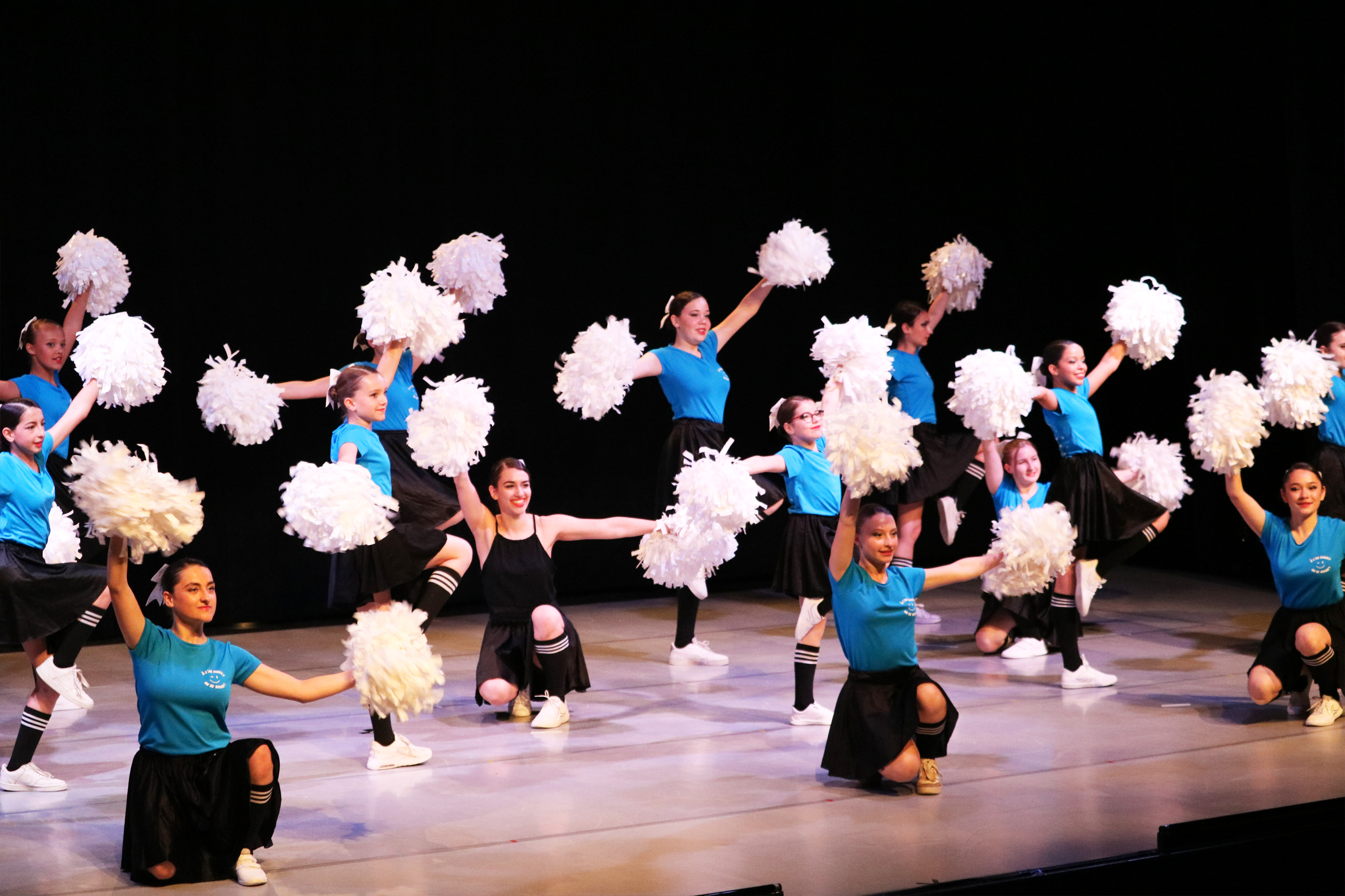 Gala 2024   Pom cheer dancing 02